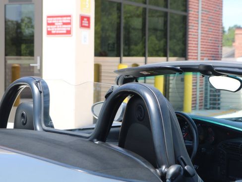 Used 2002 Porsche Boxster RWD image 24