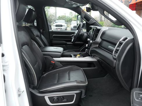 Used 2024 RAM 1500 Laramie AWD/4WD image 39