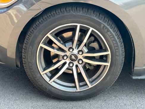 Used 2016 Ford Mustang Coupe RWD image 10
