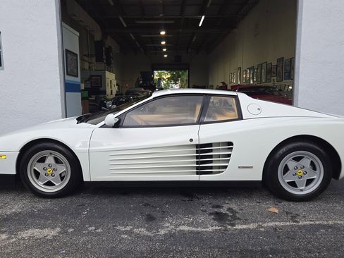 Used 1988 Ferrari Testarossa image 2