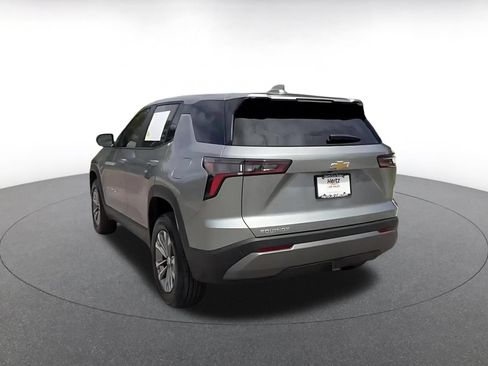 Used 2025 Chevrolet Equinox LT FWD image 11