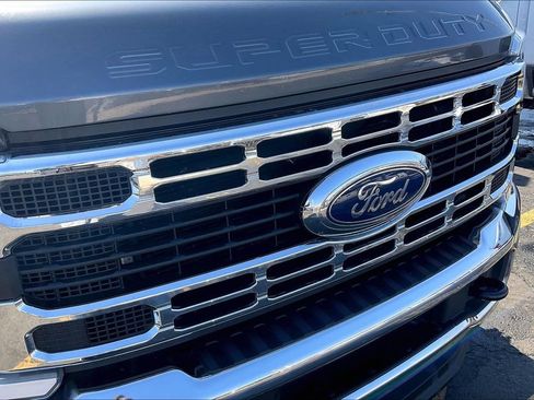 Used 2024 Ford F350 XLT AWD/4WD image 28