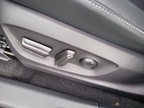 Used 2025 Toyota Crown XLE image 19