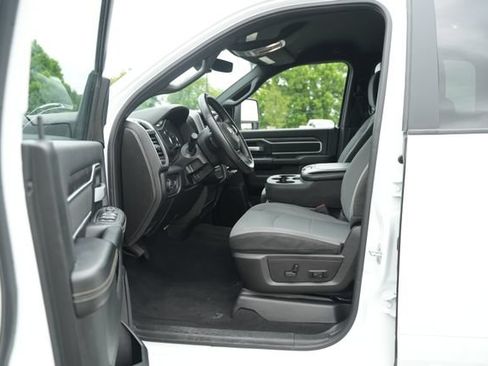 Used 2024 RAM 2500 Big Horn AWD/4WD image 12