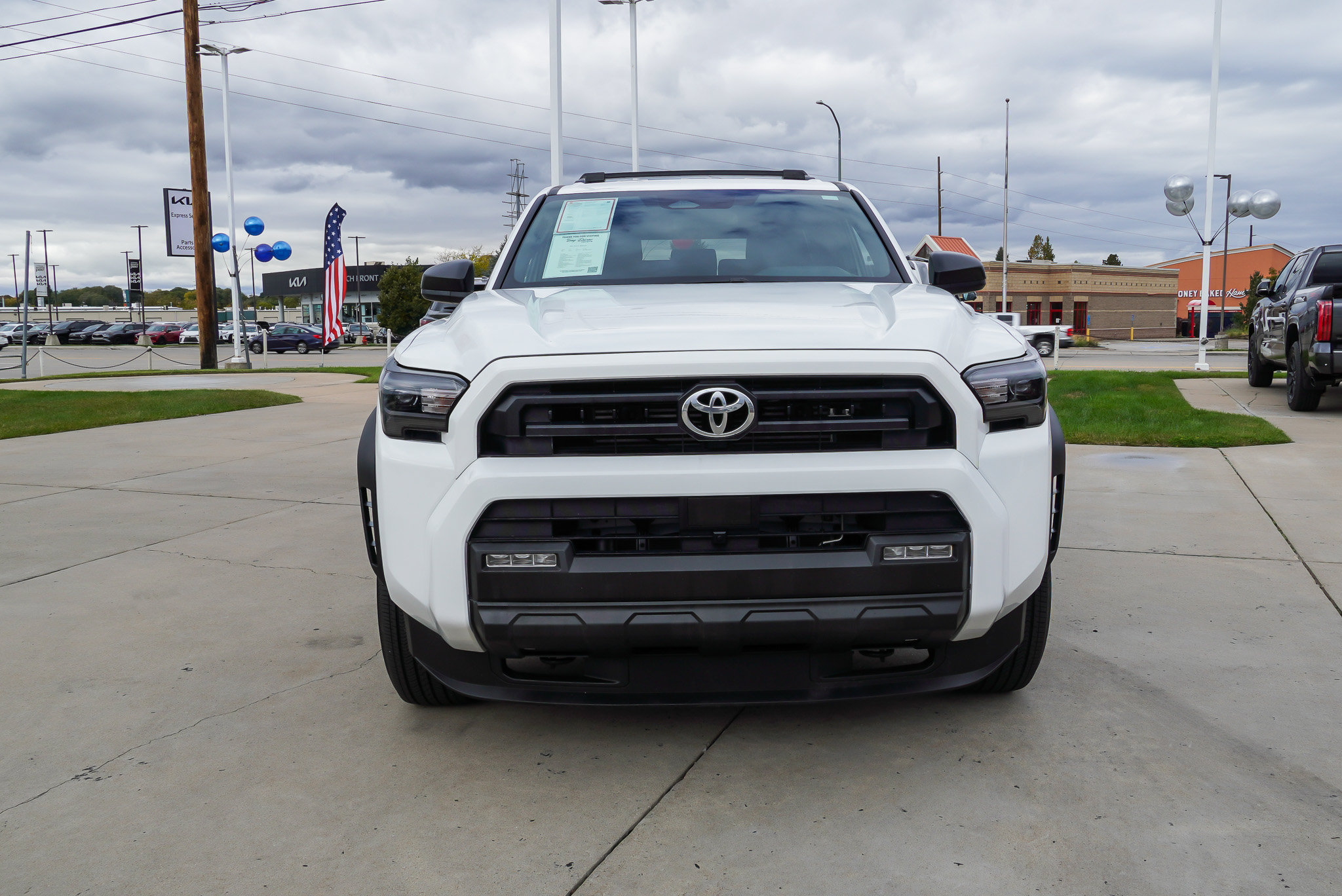 Certified 2025 Toyota 4Runner SR5 AWD/4WD image 3
