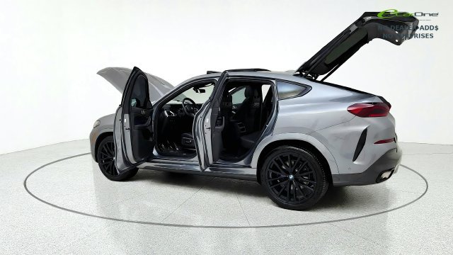 Used 2026 BMW X6 xDrive40i w/ Premium Package AWD/4WD image 16