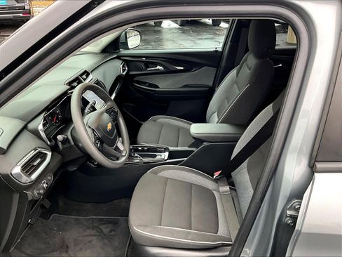 Used 2023 Chevrolet TrailBlazer LT w/ Convenience Package image 10