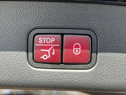 New 2026 Mercedes-Benz GLC 300 4MATIC image 25