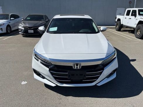 Used 2022 Honda Accord Touring image 2