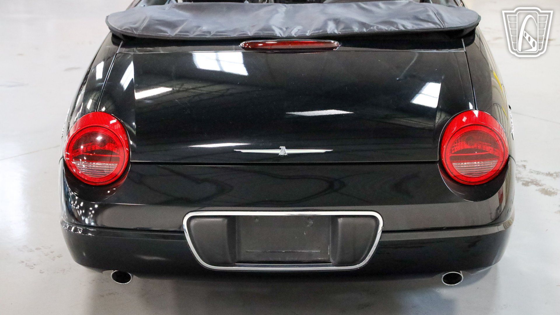 Used 2002 Ford Thunderbird RWD image 9