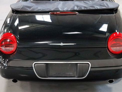 Used 2002 Ford Thunderbird RWD image 9