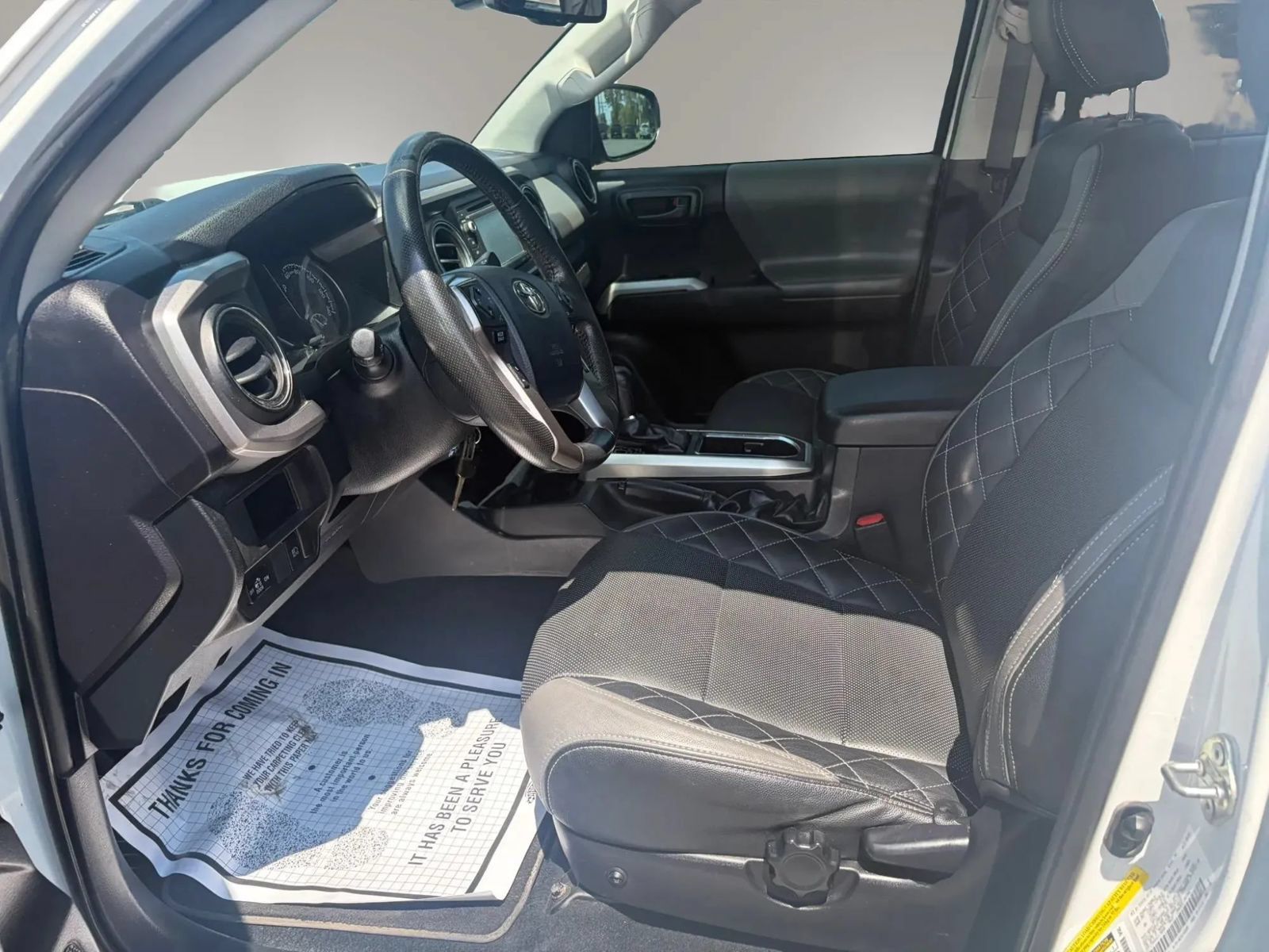 Used 2019 Toyota Tacoma SR5 AWD/4WD image 24