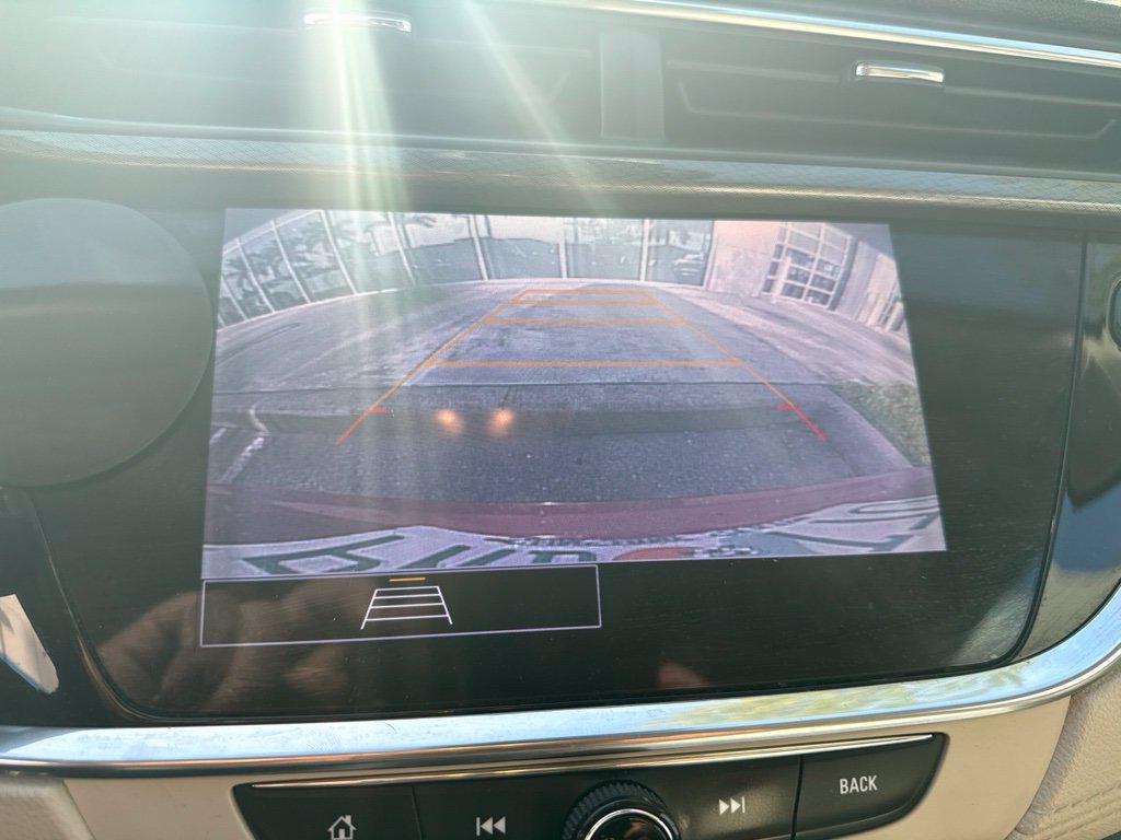 Used 2020 Buick Encore GX Select w/ Sport Touring Package FWD image 4