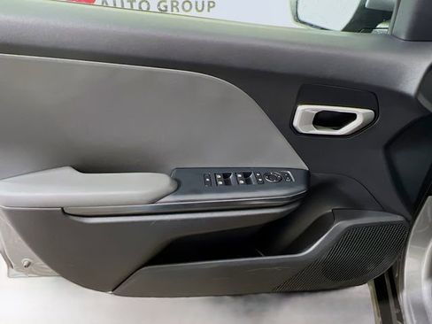 Used 2025 Kia K4 LXS image 29