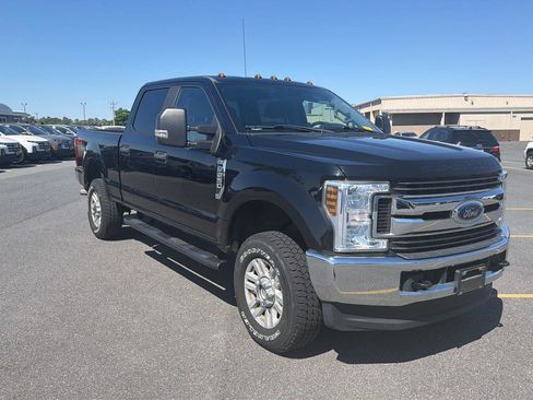 Used 2019 Ford F250 XL w/ STX Appearance Package AWD/4WD image 7