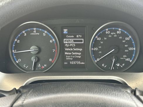 Used 2017 Toyota RAV4 LE FWD image 7
