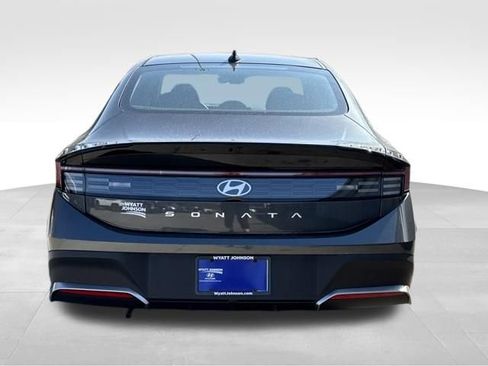 New 2026 Hyundai Sonata SE FWD image 4