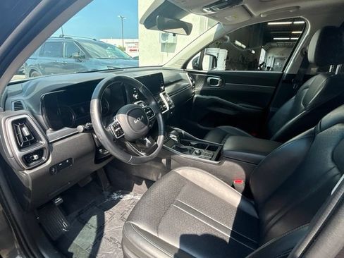 Used 2023 Kia Sorento S w/ Panoramic Sunroof Package FWD image 11