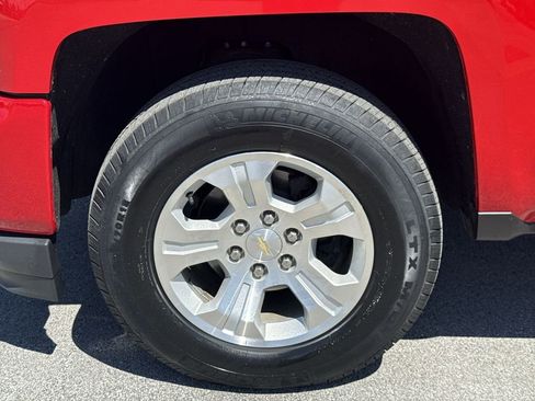 Used 2018 Chevrolet Silverado 1500 LT w/ All Star Edition AWD/4WD image 10