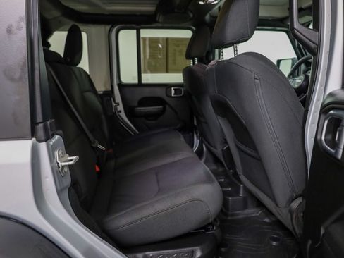 Used 2023 Jeep Wrangler Unlimited AWD/4WD image 19