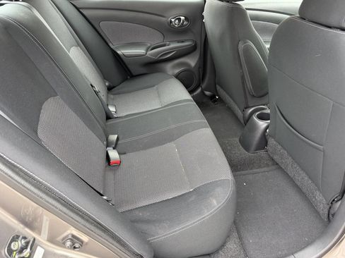 Used 2015 Nissan Versa FWD image 19