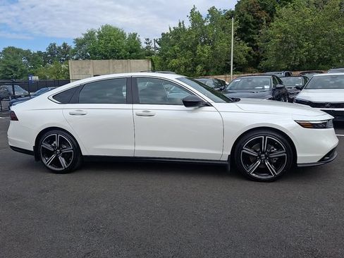 Used 2025 Honda Accord Sport image 7