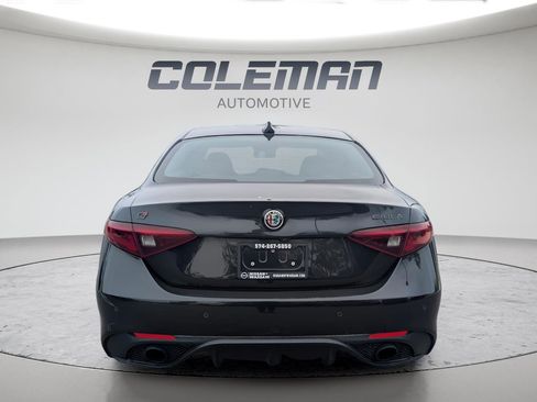 Used 2019 Alfa Romeo Giulia AWD image 5