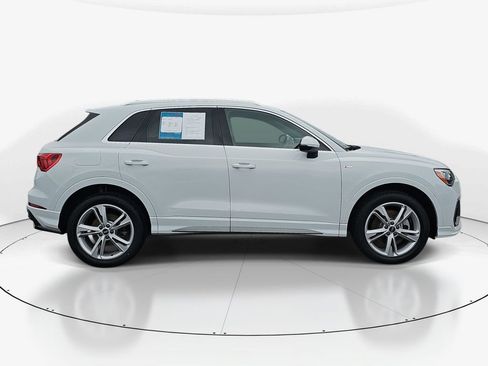 Used 2021 Audi Q3 2.0T Premium w/ Convenience Package AWD/4WD image 5