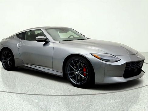 Used 2025 Nissan Z Performance w/ Floor Mat Package RWD image 3