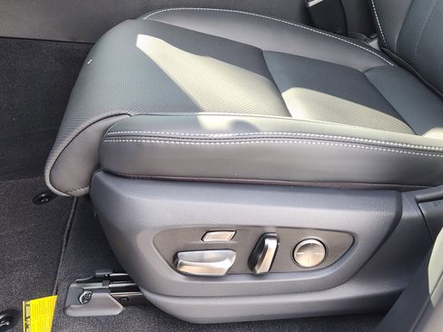 New 2026 Lexus LX 600 4WD w/ Luxury Package image 18