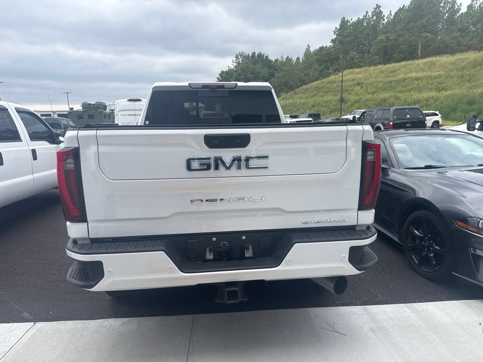 Used 2025 GMC Sierra 2500 Denali Ultimate w/ Max Trailering Package AWD/4WD image 5