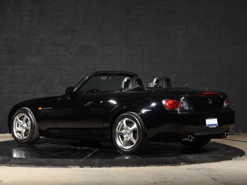 Used 2002 Honda S2000 image 9