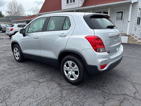 Used 2018 Chevrolet Trax LS FWD image 5