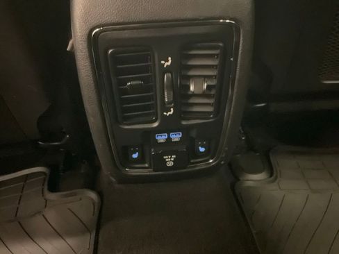 Used 2015 Jeep Grand Cherokee Limited AWD/4WD image 31