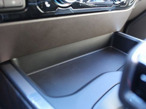 Used 2023 GMC Sierra 1500 SLT image 27