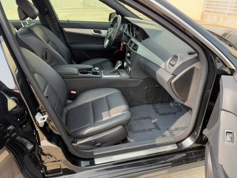Used 2013 Mercedes-Benz C 250 Sedan image 16