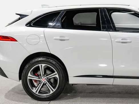 Used 2017 Jaguar F-PACE S image 16