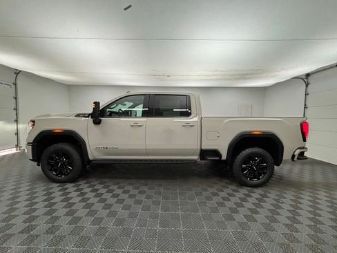 New 2026 GMC Sierra 2500 AT4 w/ AT4 Premium Plus Package AWD/4WD image 14