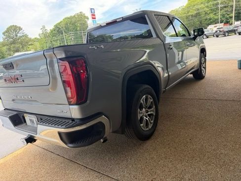 Certified 2025 GMC Sierra 1500 SLT AWD/4WD image 4