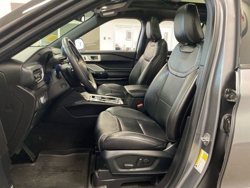 Certified 2022 Ford Explorer ST w/ Equipment Group 401A image 16