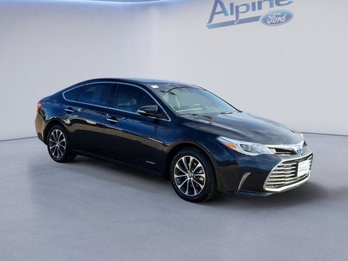 Used 2017 Toyota Avalon XLE Plus image 7
