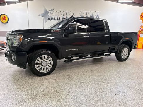 Used 2020 GMC Sierra 2500 Denali w/ Denali Ultimate Package AWD/4WD image 1