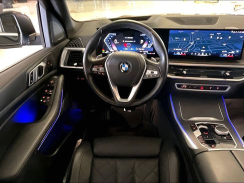 Used 2025 BMW X5 xDrive40i image 5