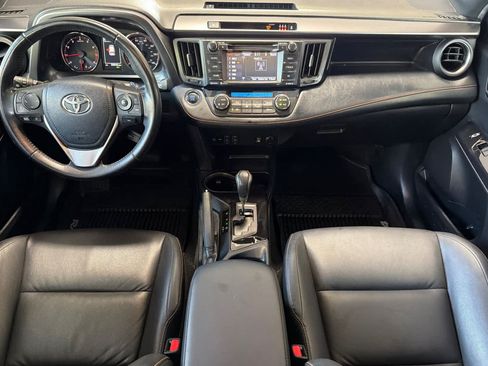 Used 2018 Toyota RAV4 SE w/ Power Extra Value Package FWD image 3
