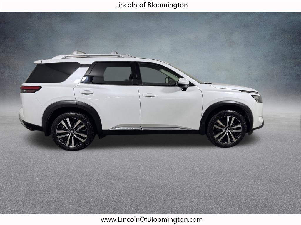 Used 2025 Nissan Pathfinder Platinum AWD/4WD image 7