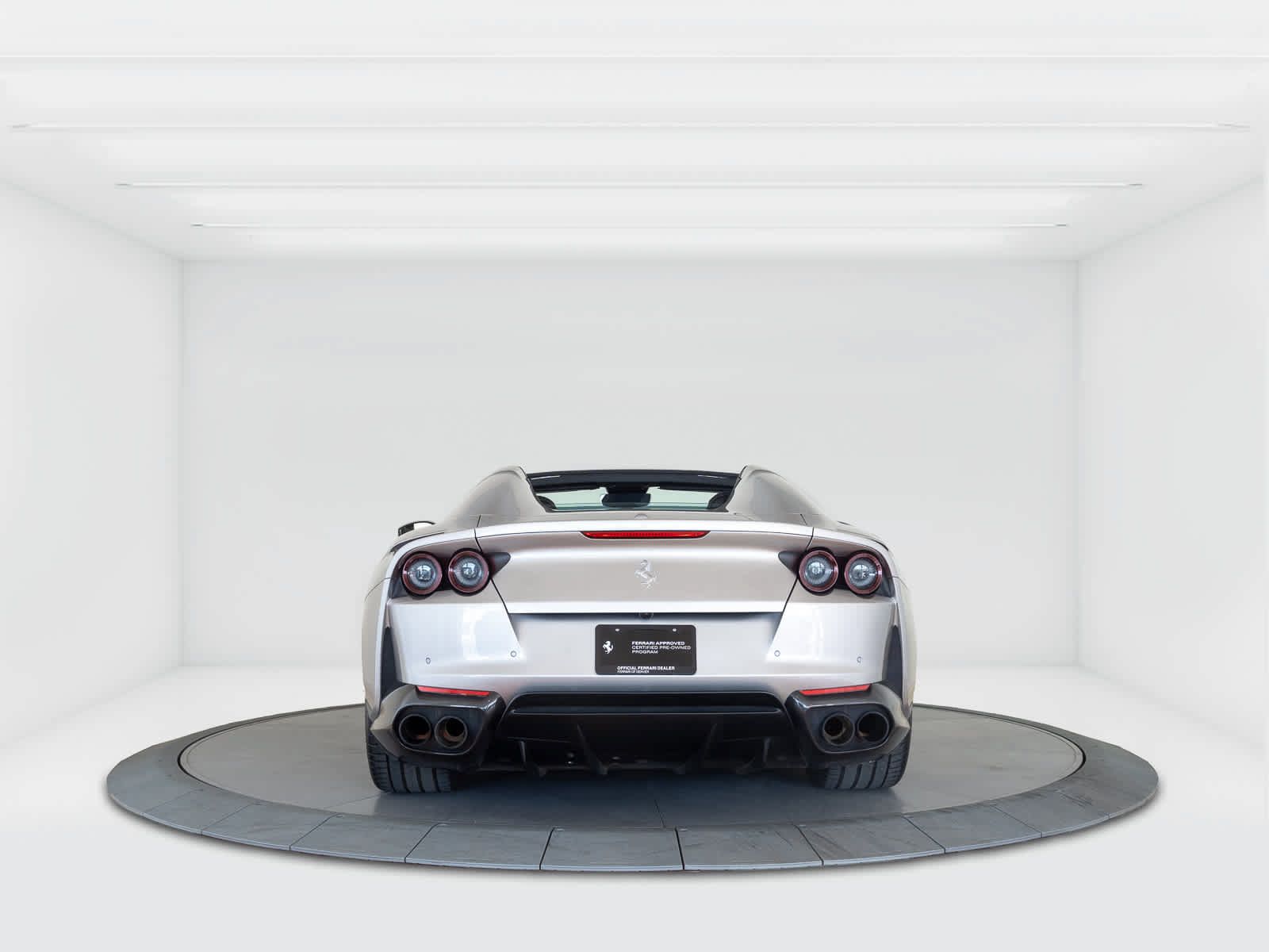 Used 2022 Ferrari 812 GTS RWD image 4