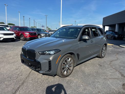 Used 2025 BMW X5 xDrive50e w/ M Sport Package AWD/4WD image 3