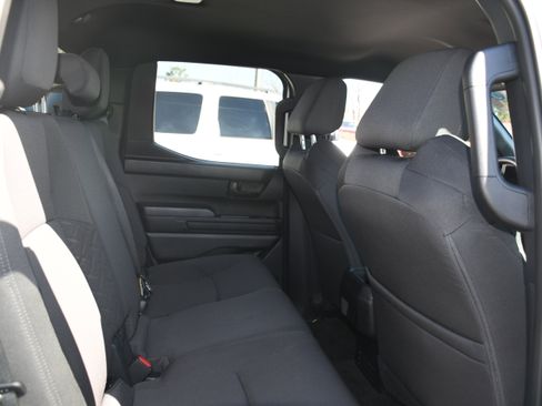 Certified 2025 Toyota Tacoma SR AWD/4WD image 17