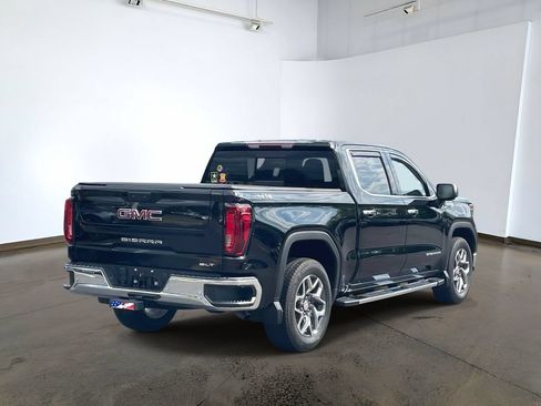 Used 2024 GMC Sierra 1500 SLT w/ SLT Premium Plus Package AWD/4WD image 4