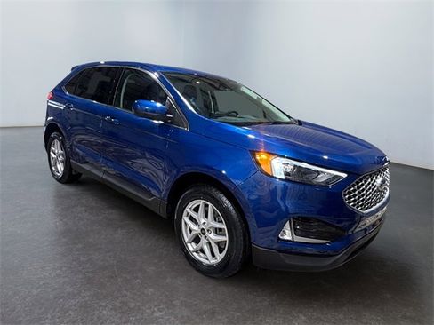 Used 2024 Ford Edge SEL w/ Convenience Package image 7